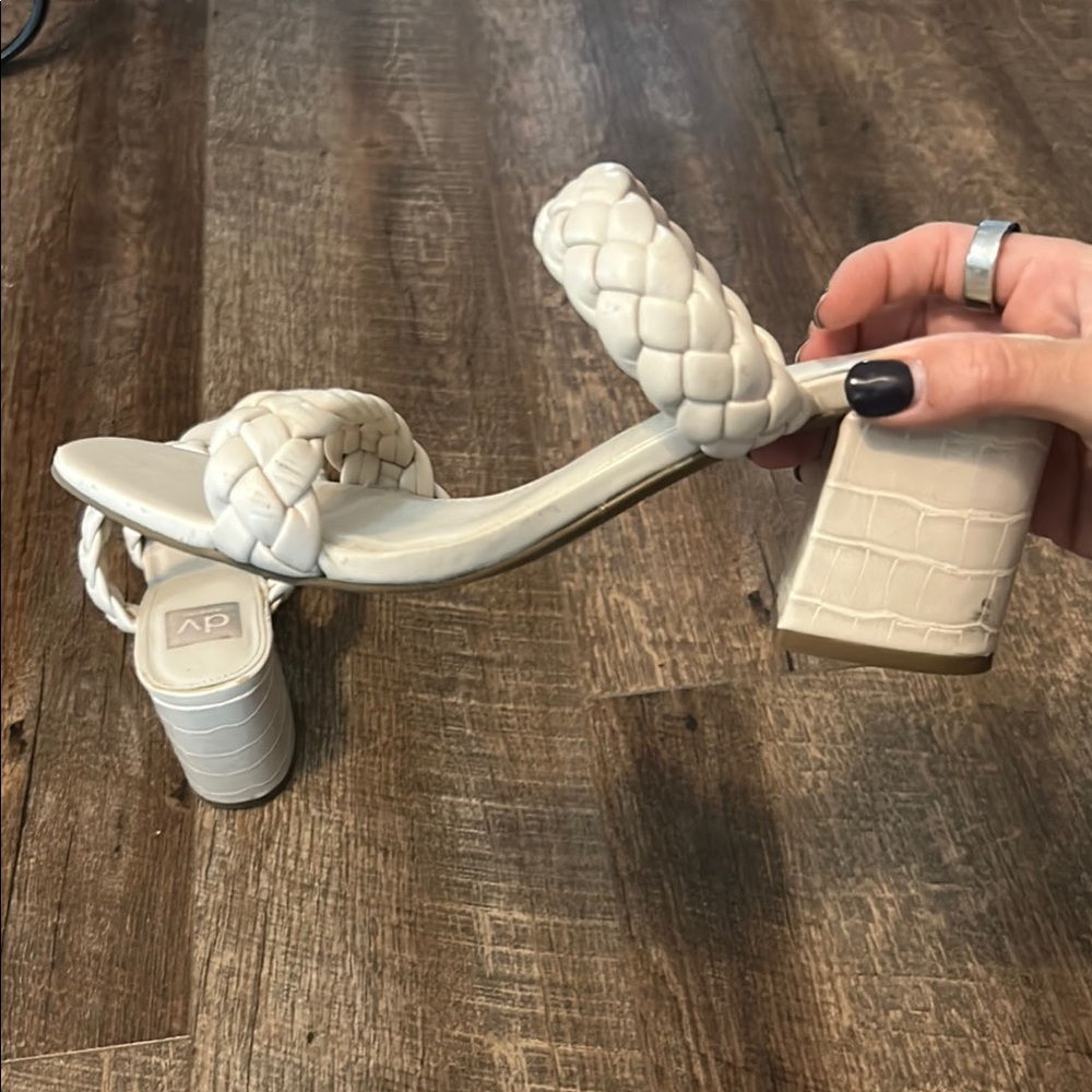 Dolce Vita White Braided Heels with Block Design - Picture 4 of 4